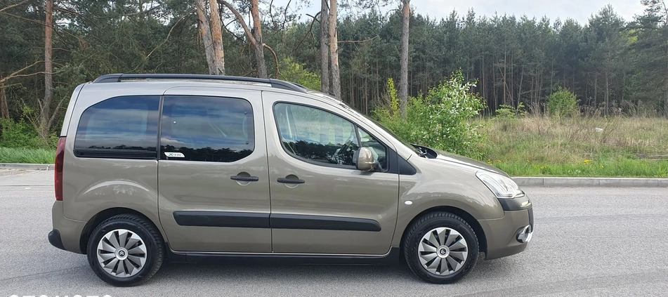 Citroen Berlingo cena 33900 przebieg: 240000, rok produkcji 2014 z Kielce małe 232